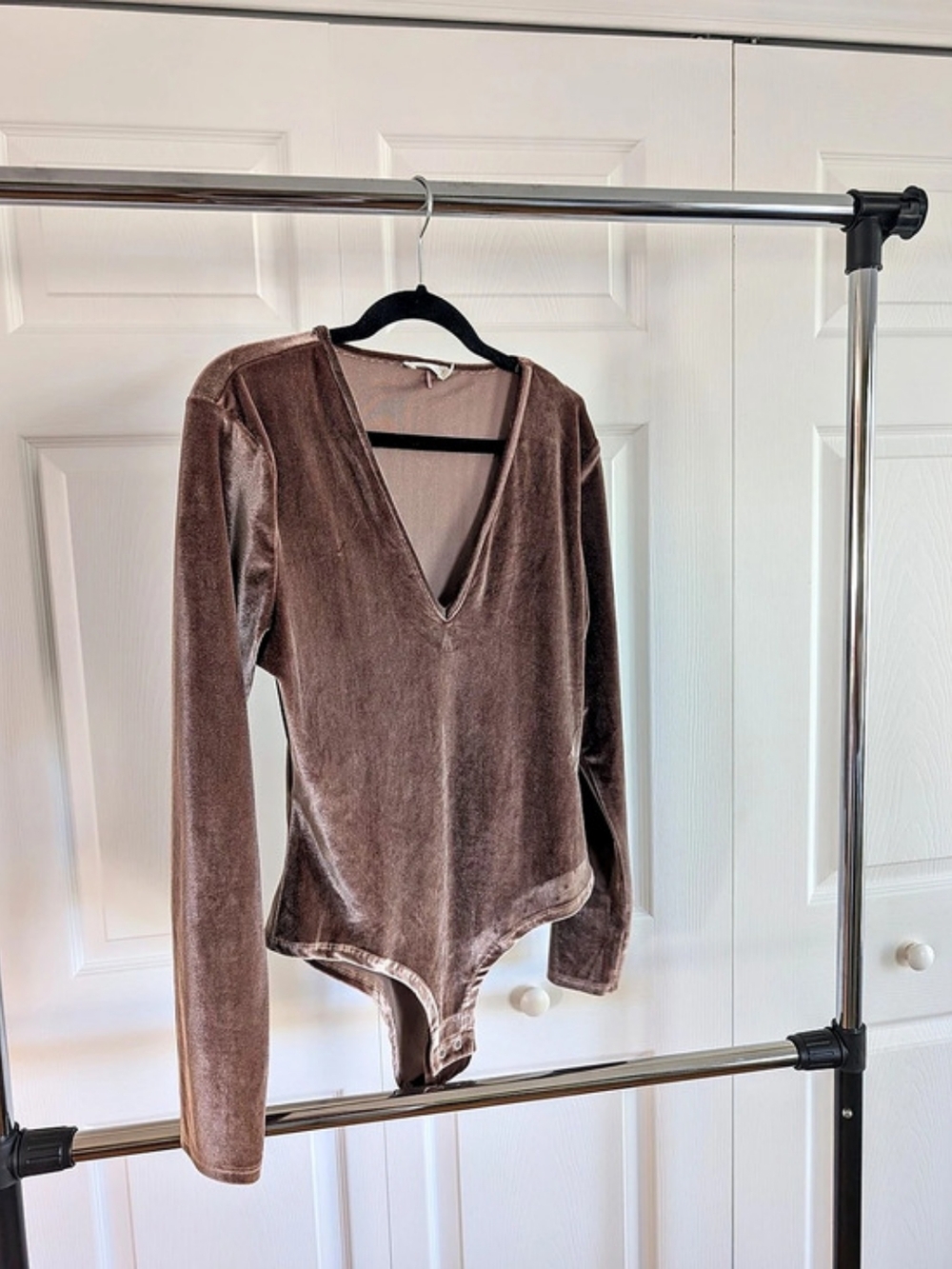 Avec Les Filles
 Rich Mocha Toned  V-Neck Bodysuit,  Like New